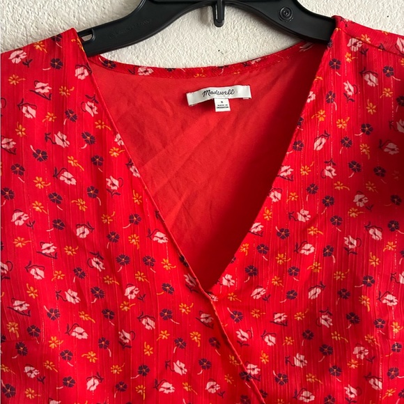 Madewell Tiered-Sleeve Peplum Top in Metallic
Prairie Posies Red 8 - Picture 6 of 12